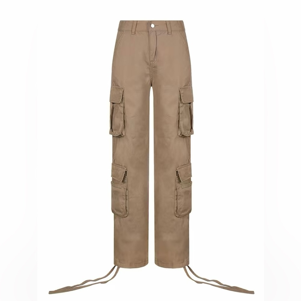 Khaki Cargo 🍂🍂🍁Perfect for Fall